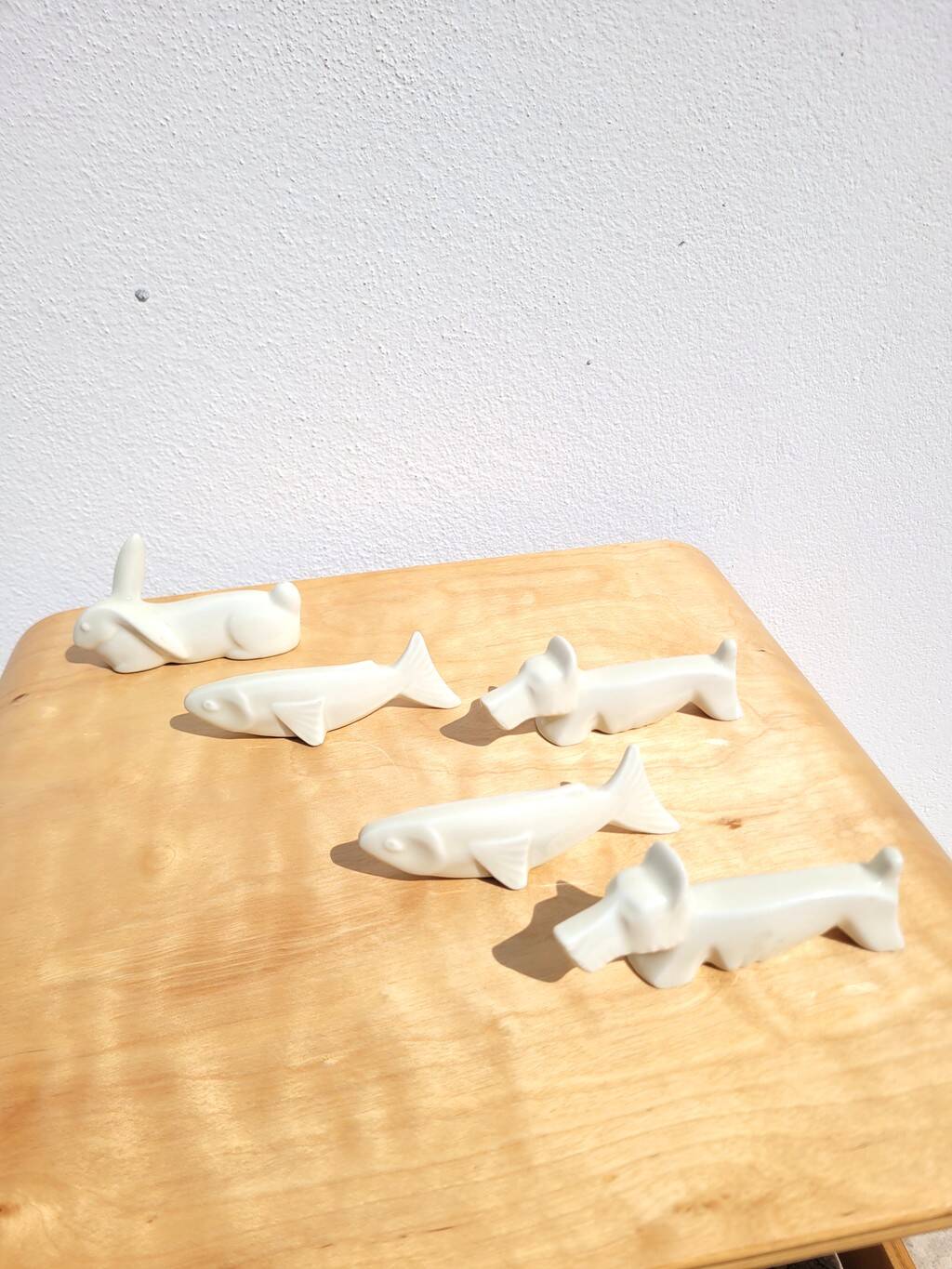 Ceramic animal knife holders