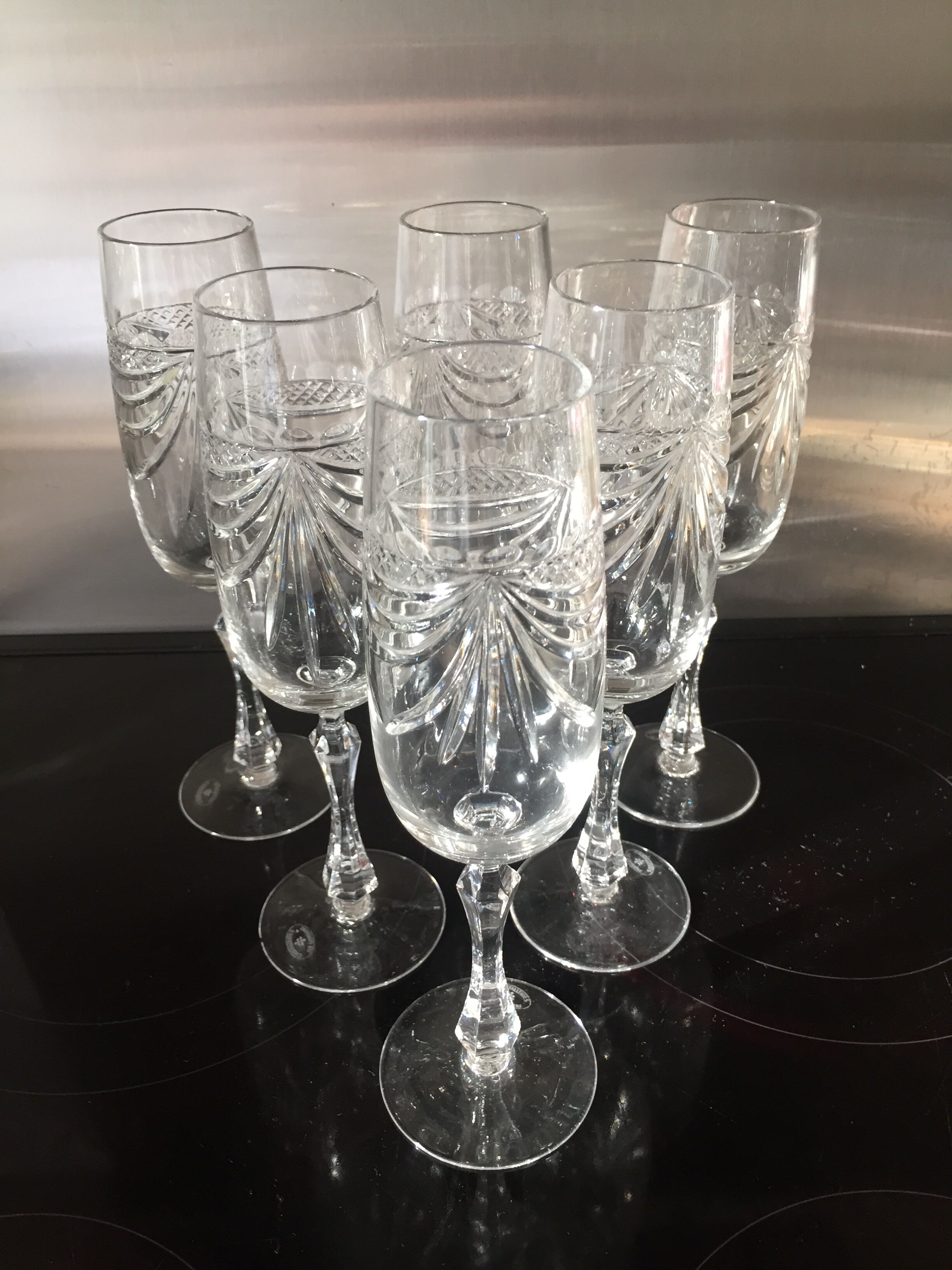 Six-champagne champagne flute set from Lorraine