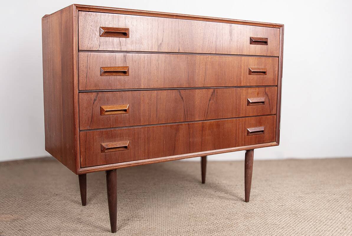Danish teak chest of drawers, 4 drawers, by Borge Mogensen, Søborg Mobelfabrik.