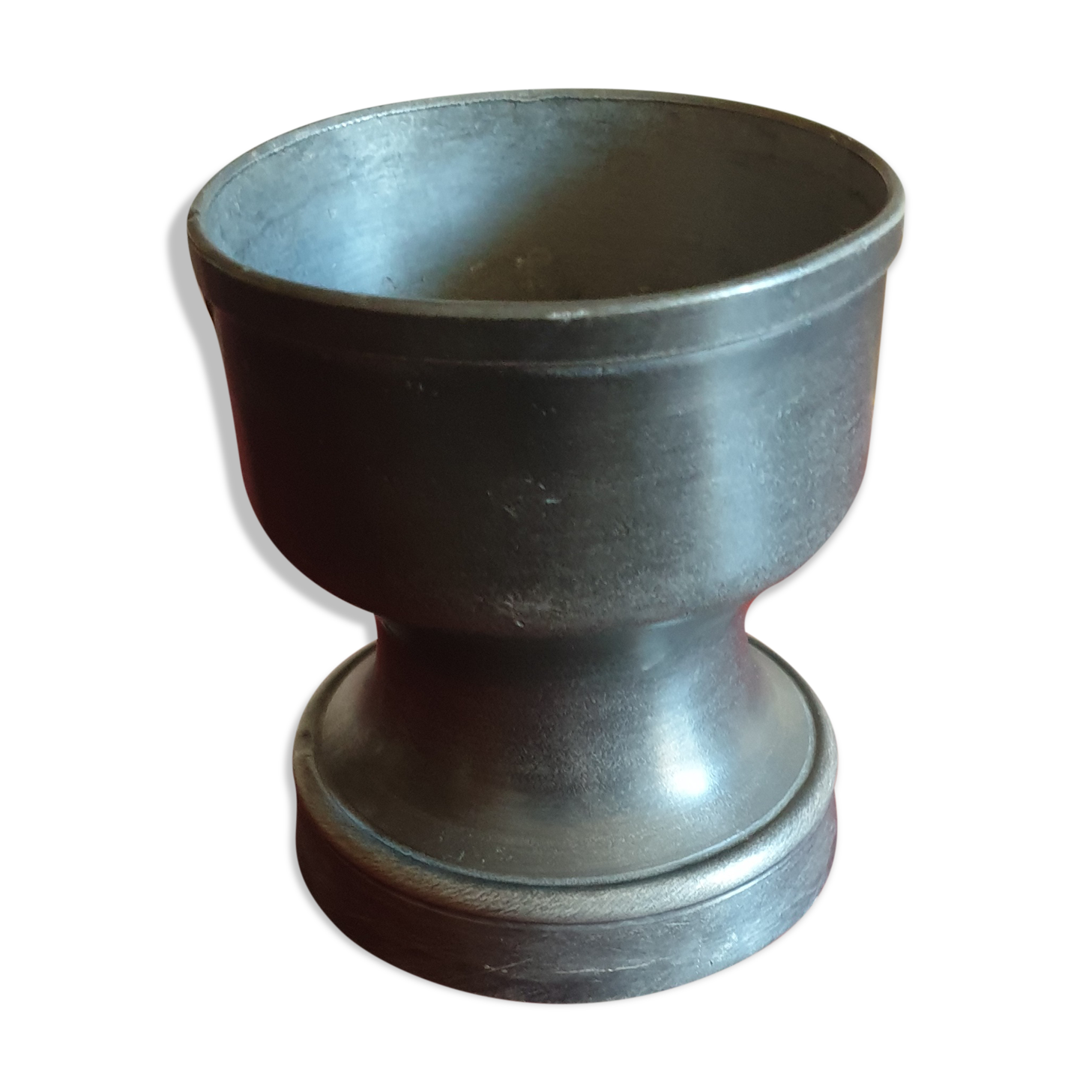 Tin candle holder for large candle