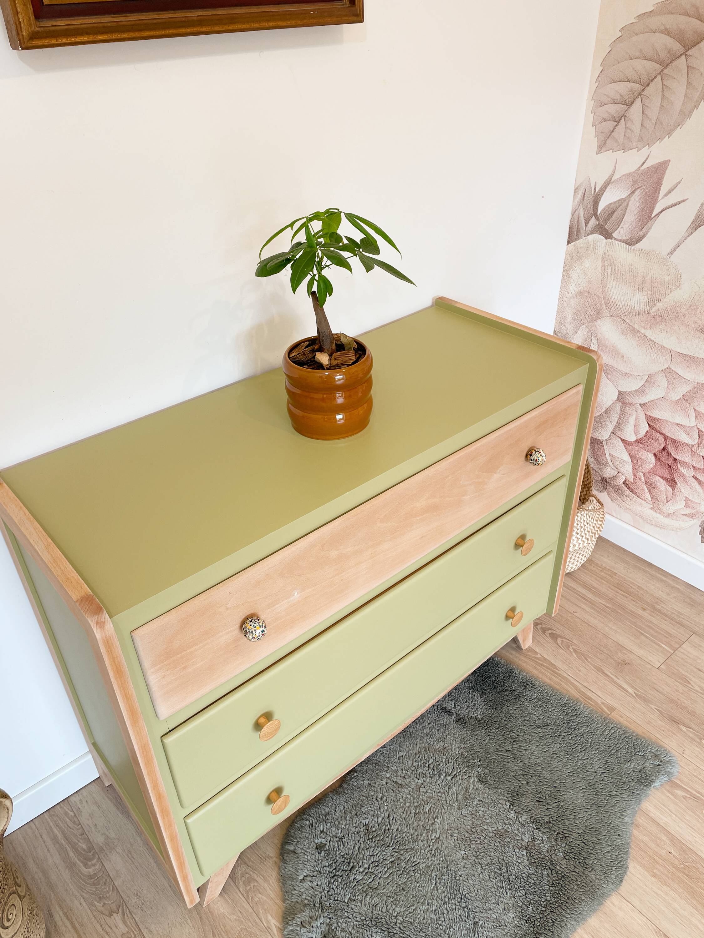 1960s commode with tapered legs.