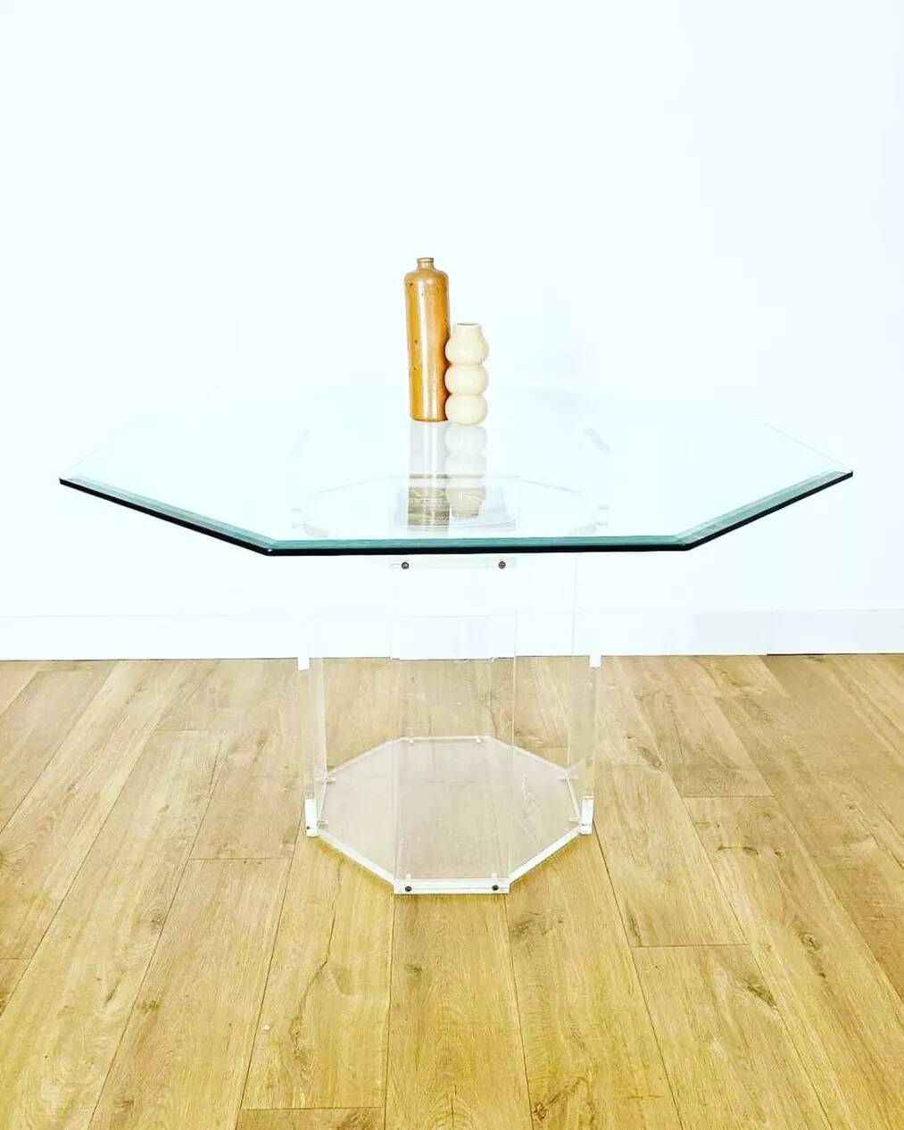 octagonal glass table