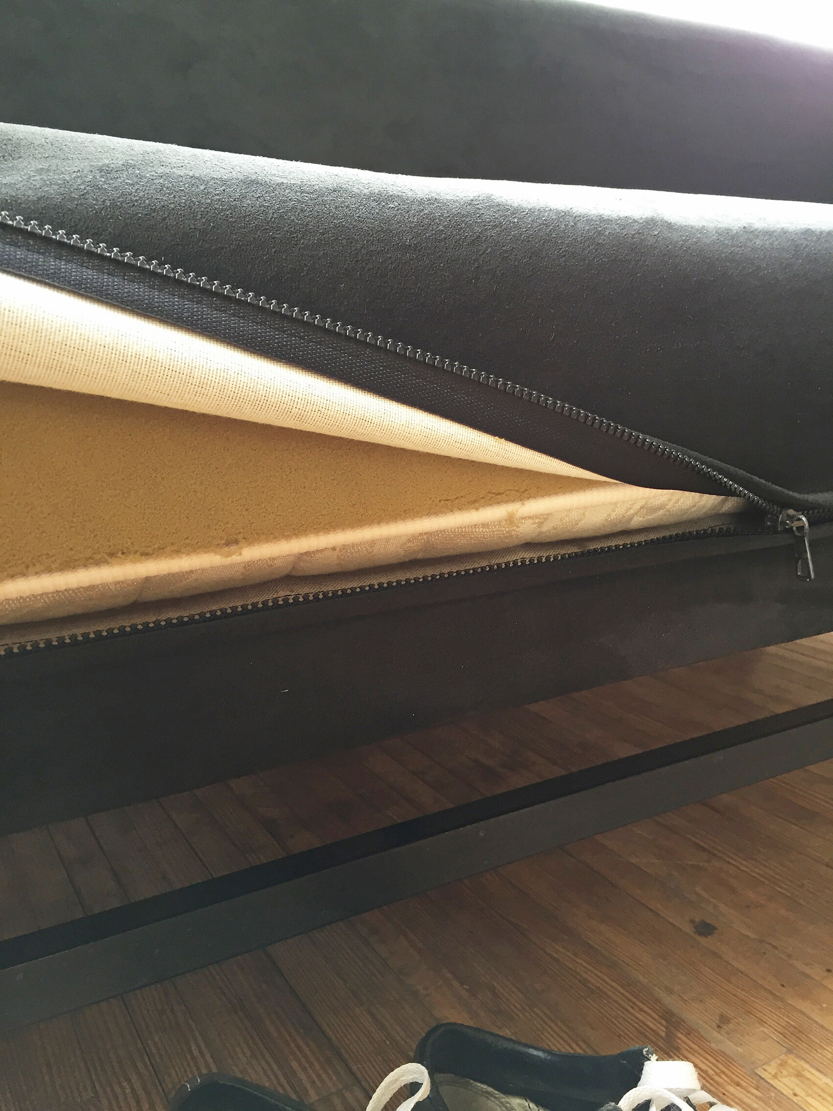 André Simard bench sofa for Airborne