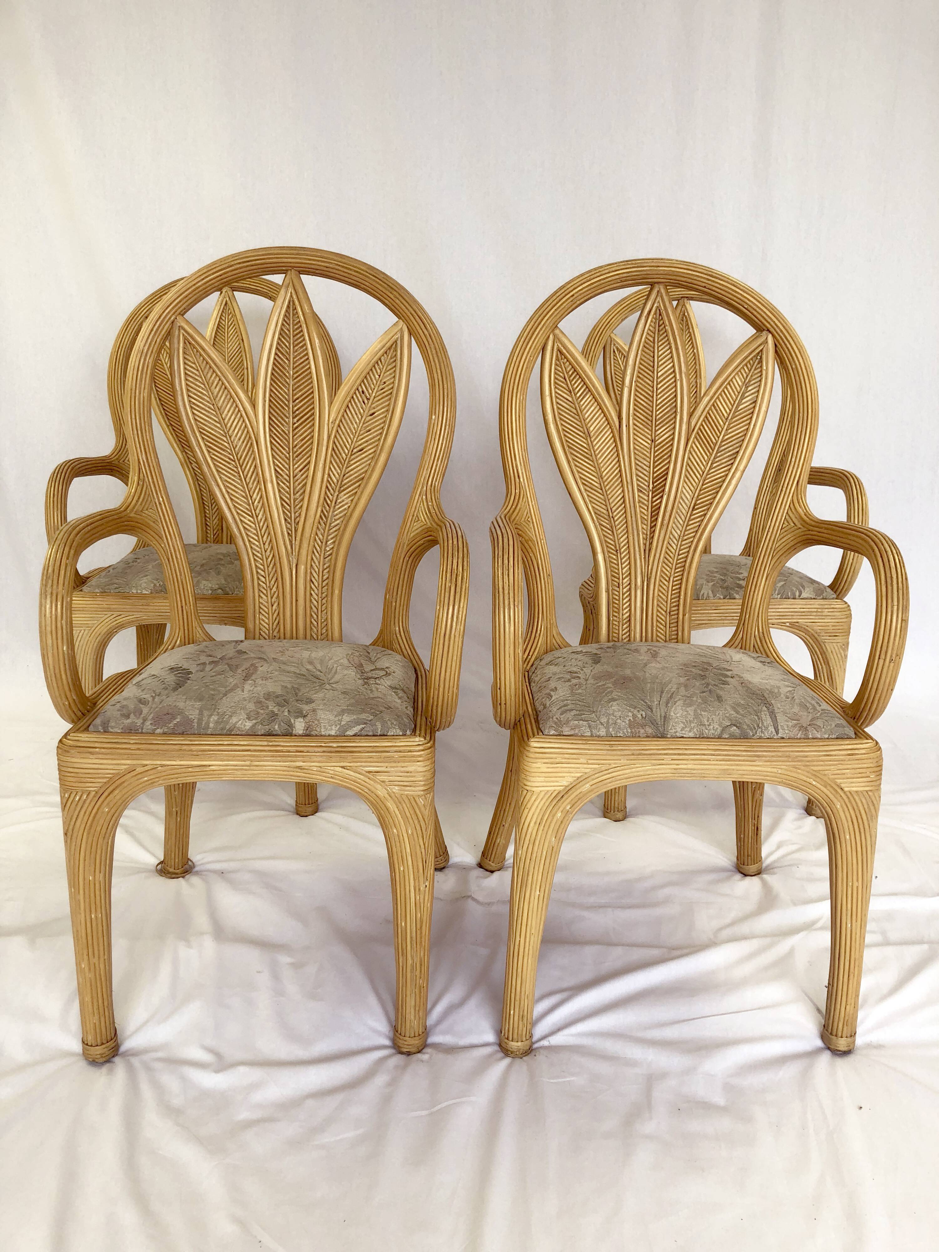 Ensemble de quatre chaises de salle à manger en rotin modernes du milieu du siècle, années 1970