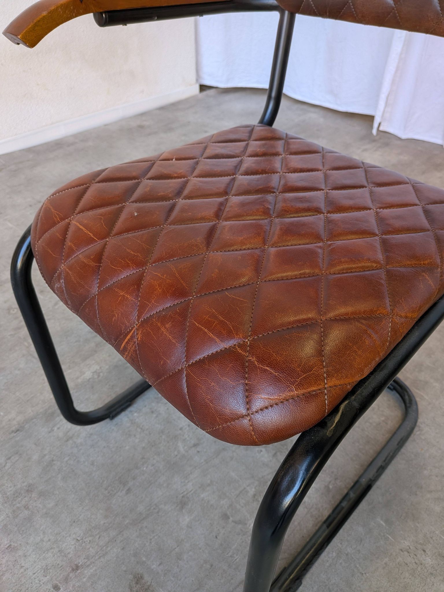 Chaise de salle à manger en cuir matelassé vintage : fauteuil de bureau industriel