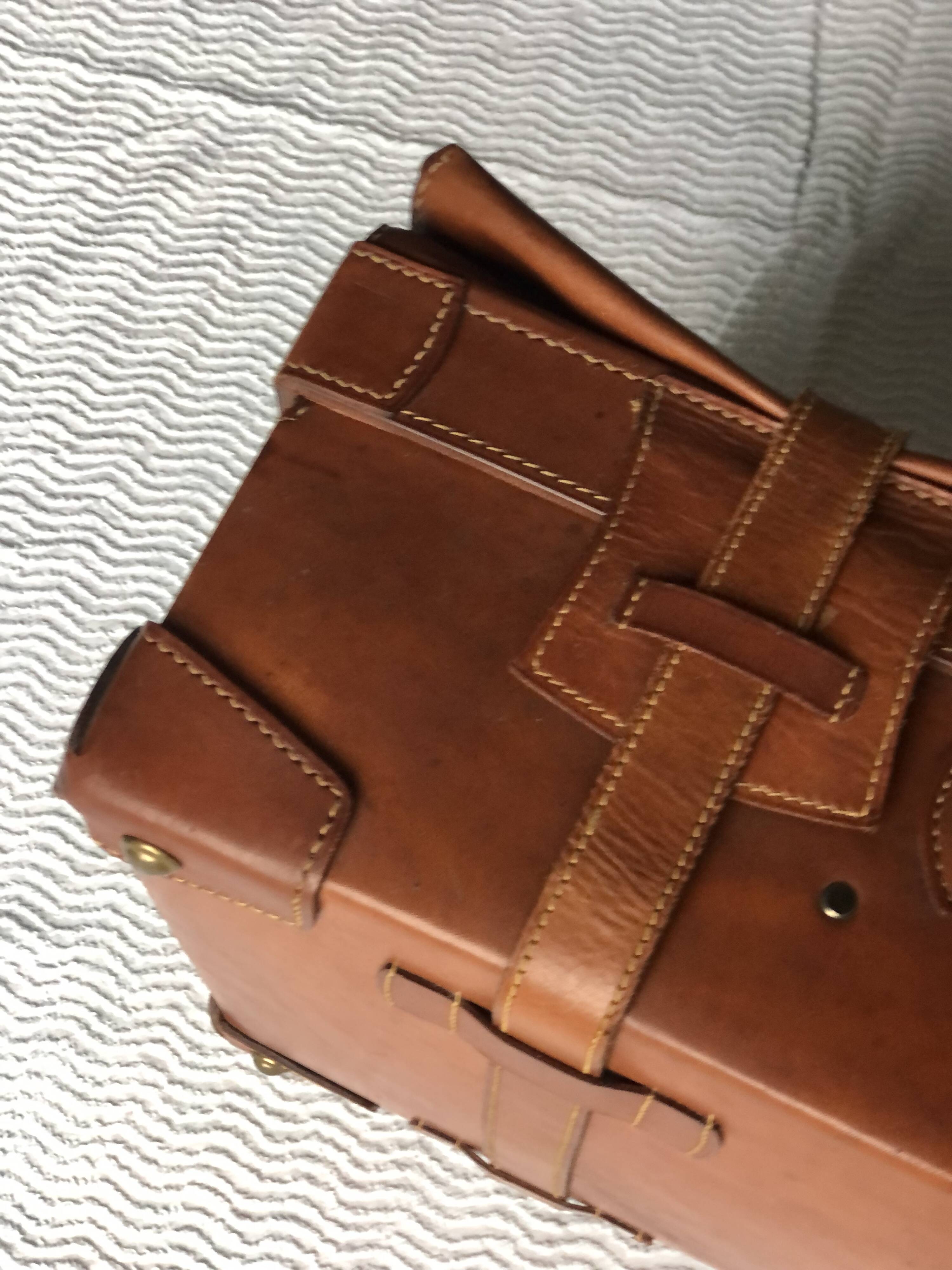 Vintage suitcase 1960 havana gold leather with bellows