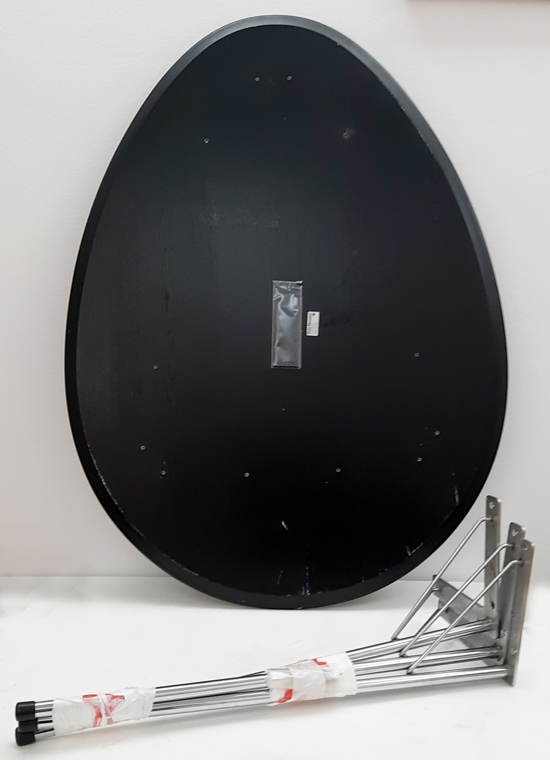 Table et chaises d'Arne Jacobsen édition Fritz Hansen