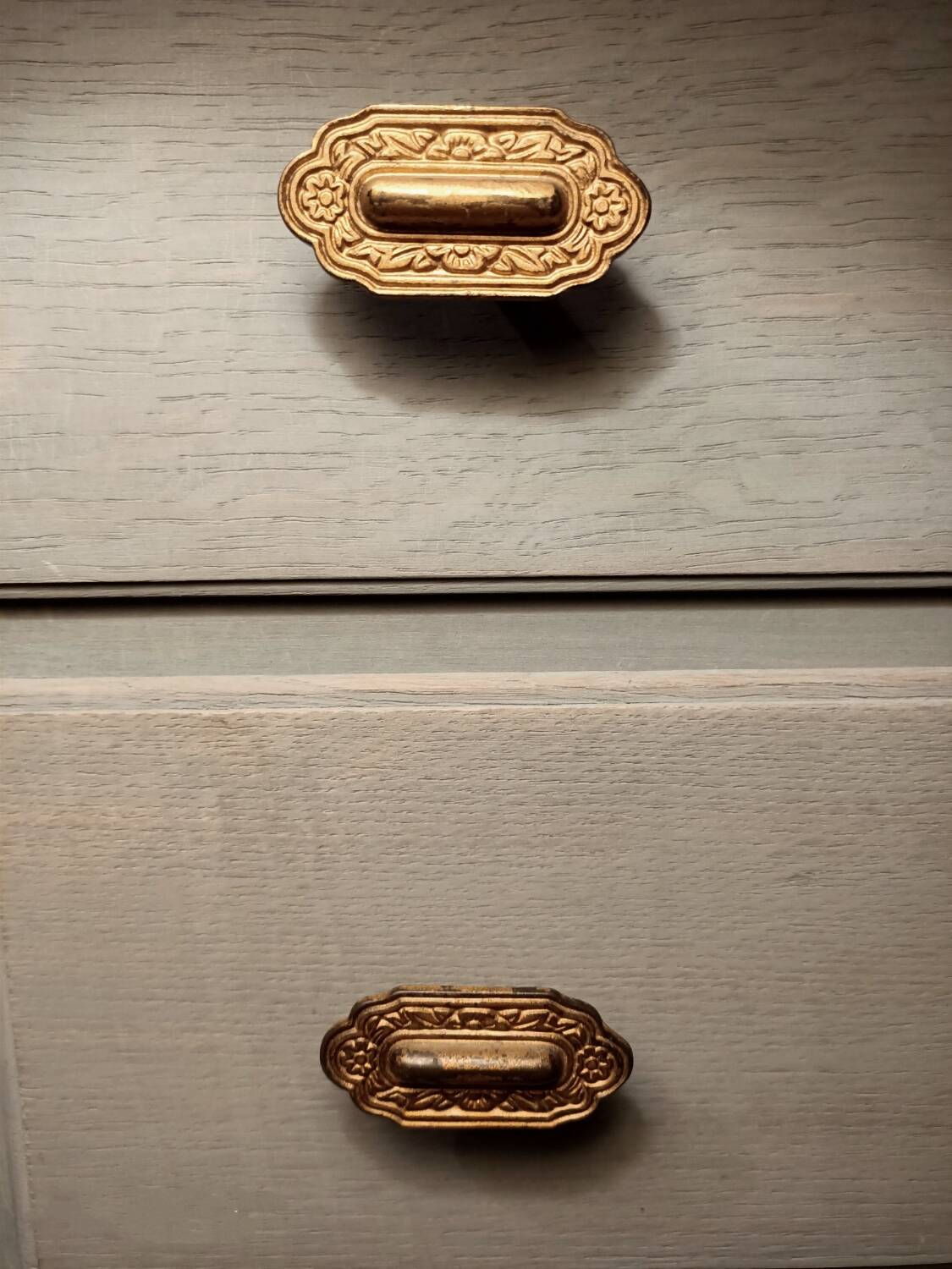 Commode bois patinée