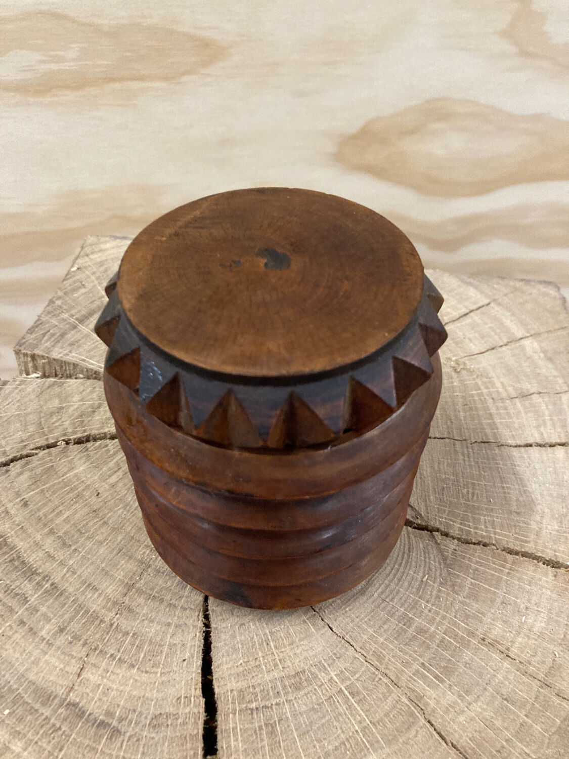 Round art deco wooden box 1930 Courchevel 1850