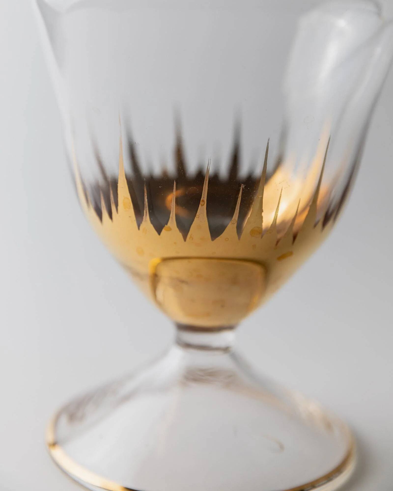 Carafe vintage en verre de Murano des années 1960, verre clair avec détails dorés et bouchon