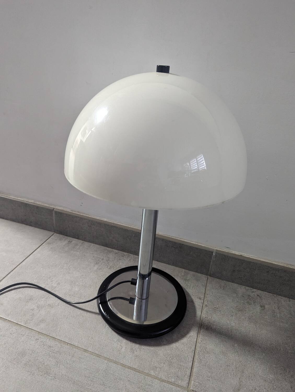 Guzzini lamp