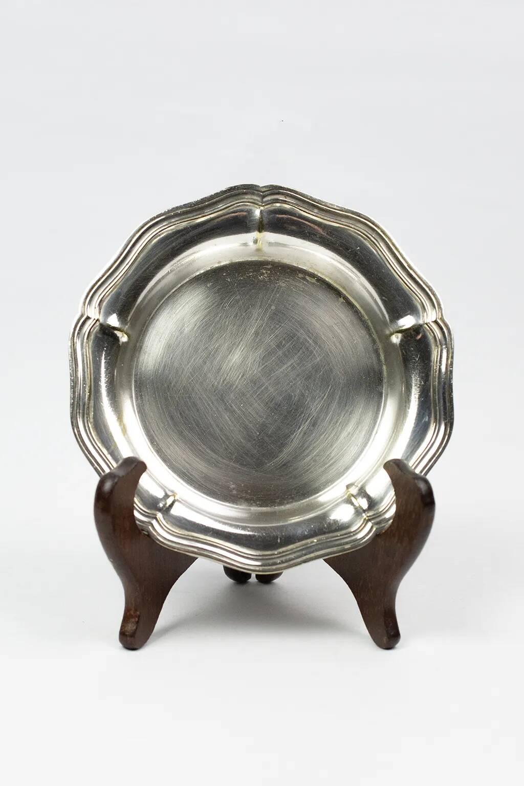 Christofle silver-plated bottle coaster, with ribbed edges, 19th century.