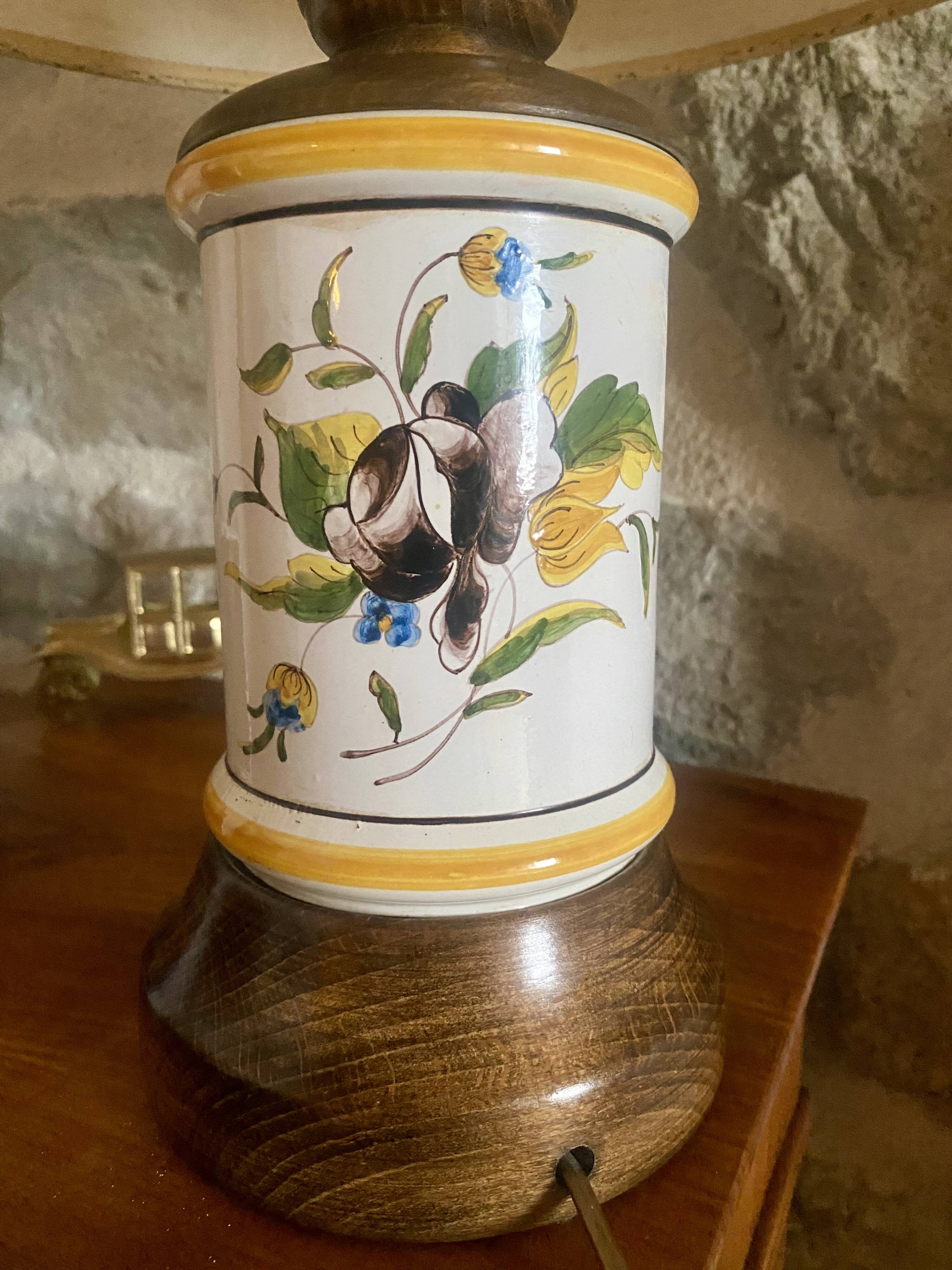 Ceramic and wood table lamp