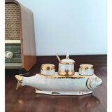 Ensemble de condiments vintage en forme de poisson