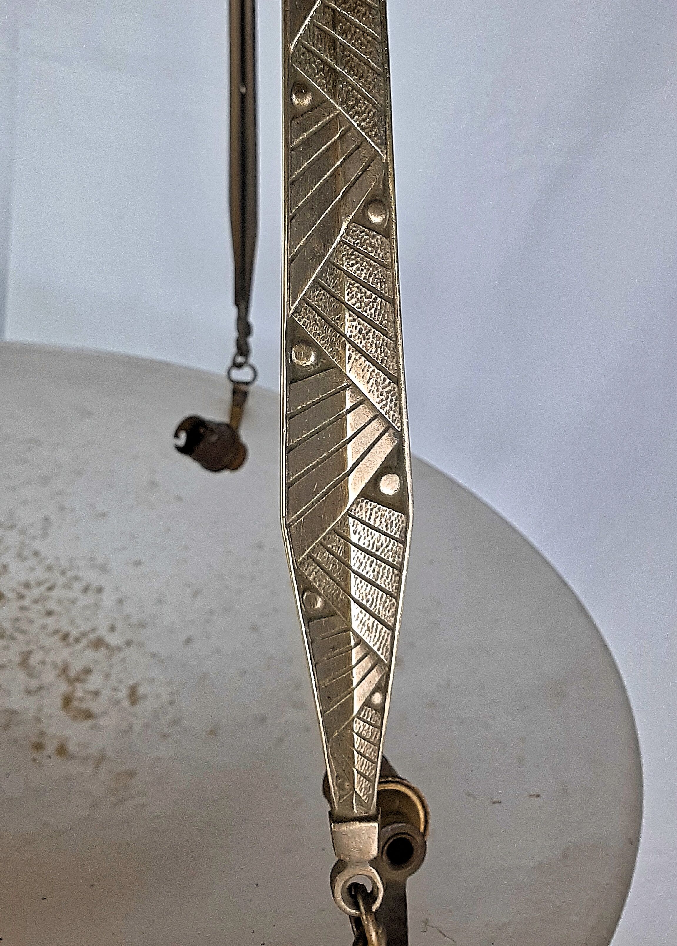 Suspension de schneider france vasque de 50cm monture en bronze