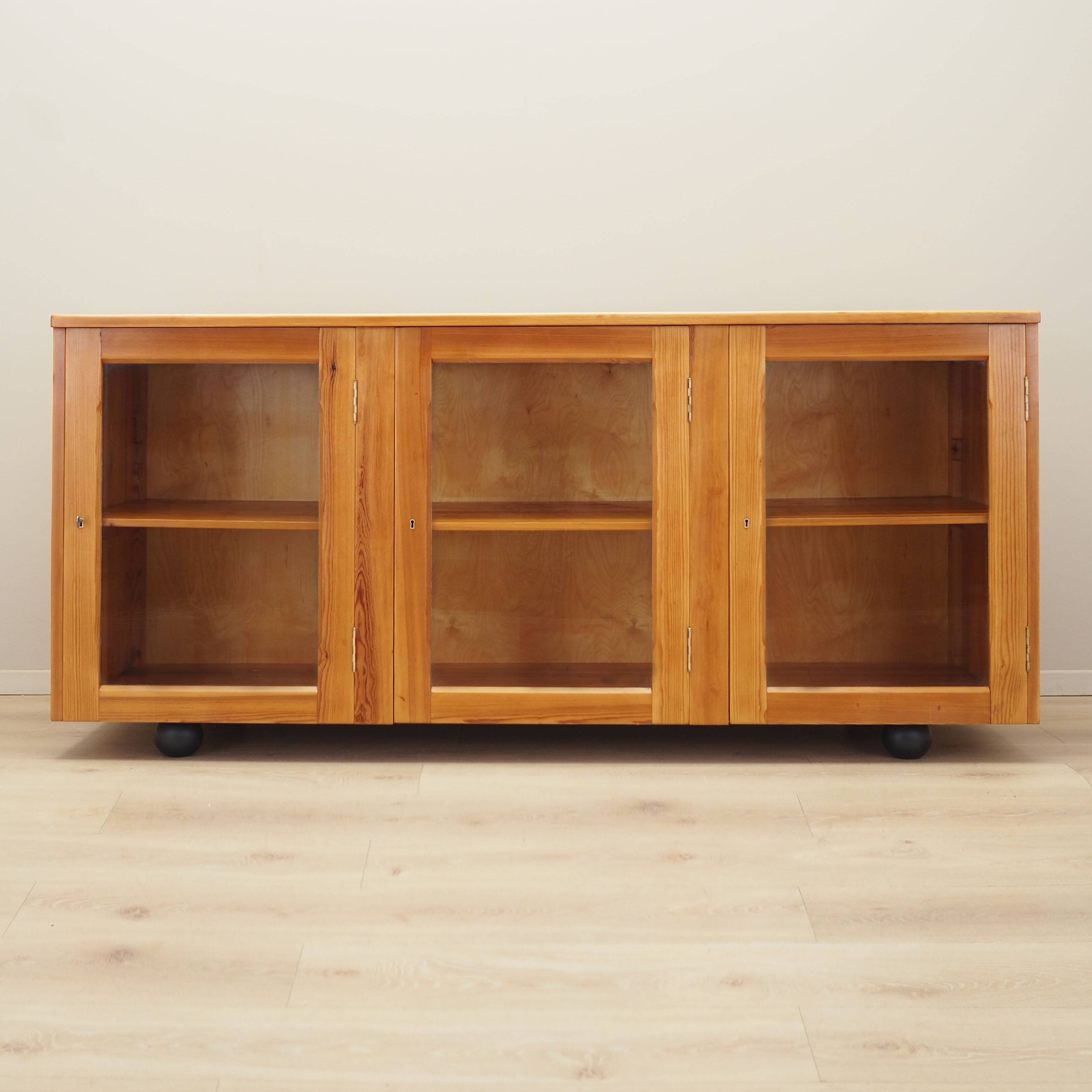 Pine showcase, Danish design, 1980s, production: Denmark