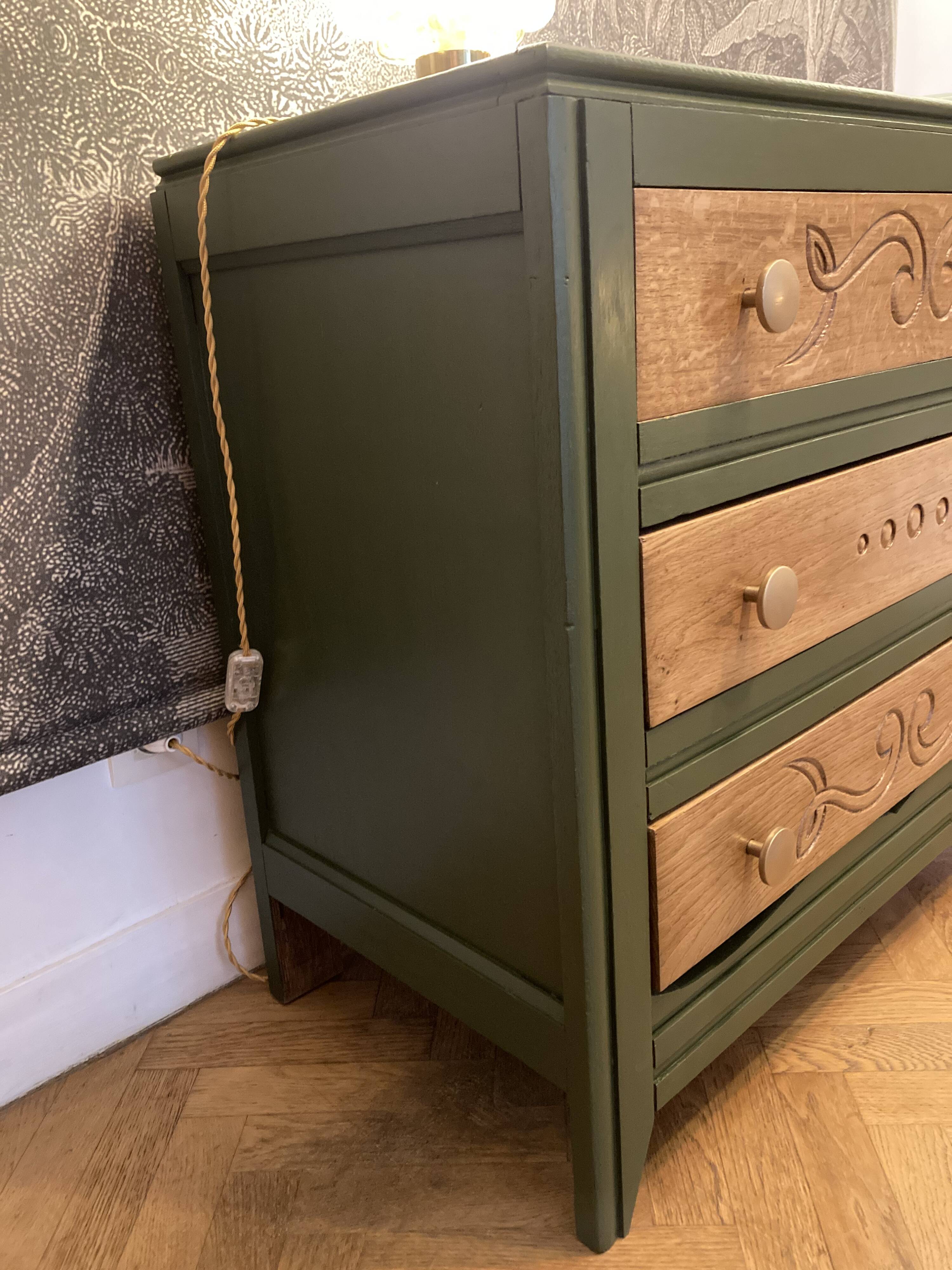 Art Deco chest of drawers