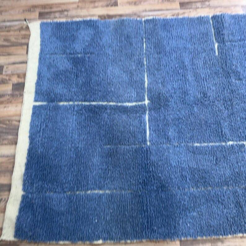 Handmade pure wool rug, size 2/3 m.