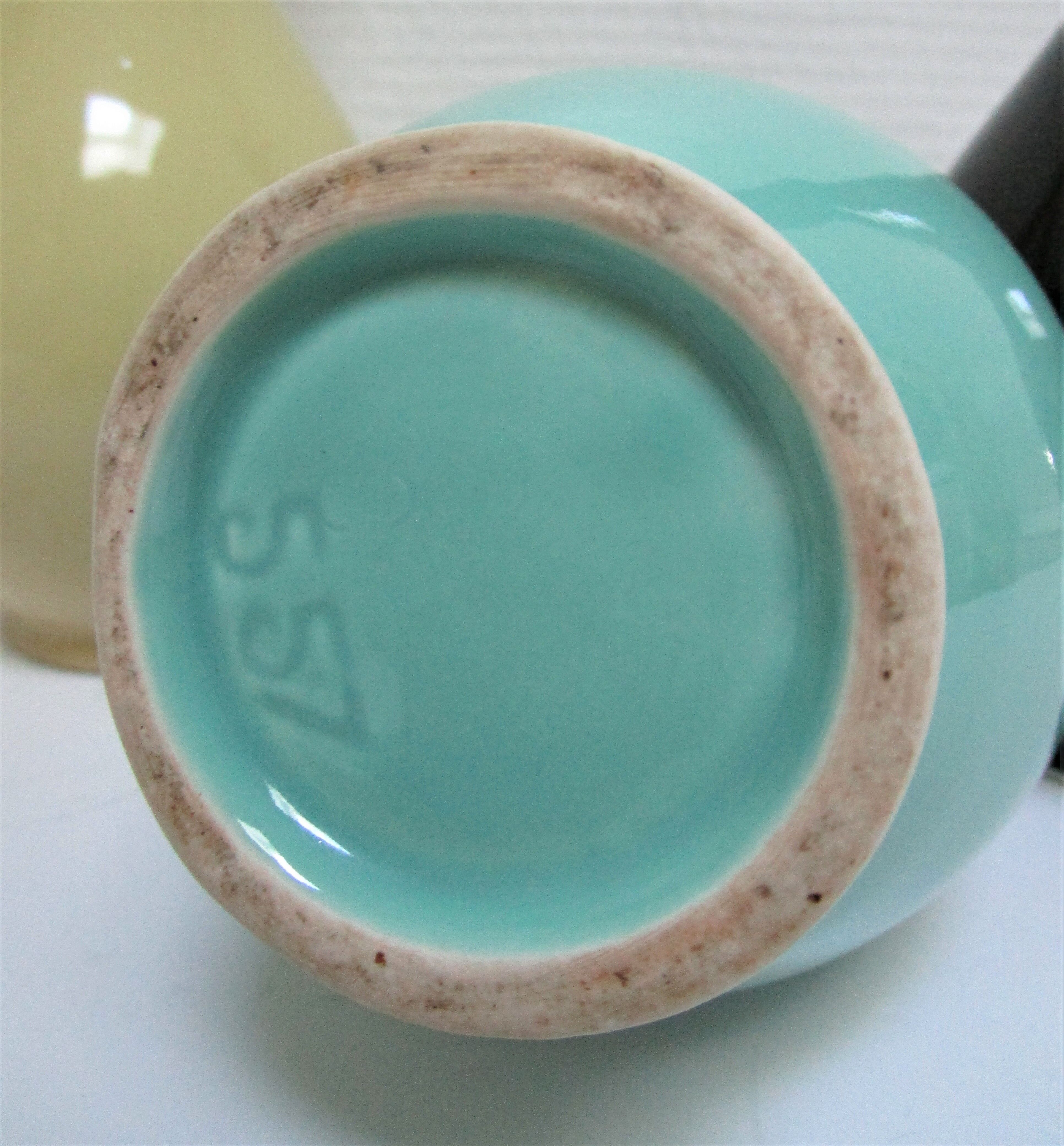 Three ceramic enamels design 60s soliflores black yellow green