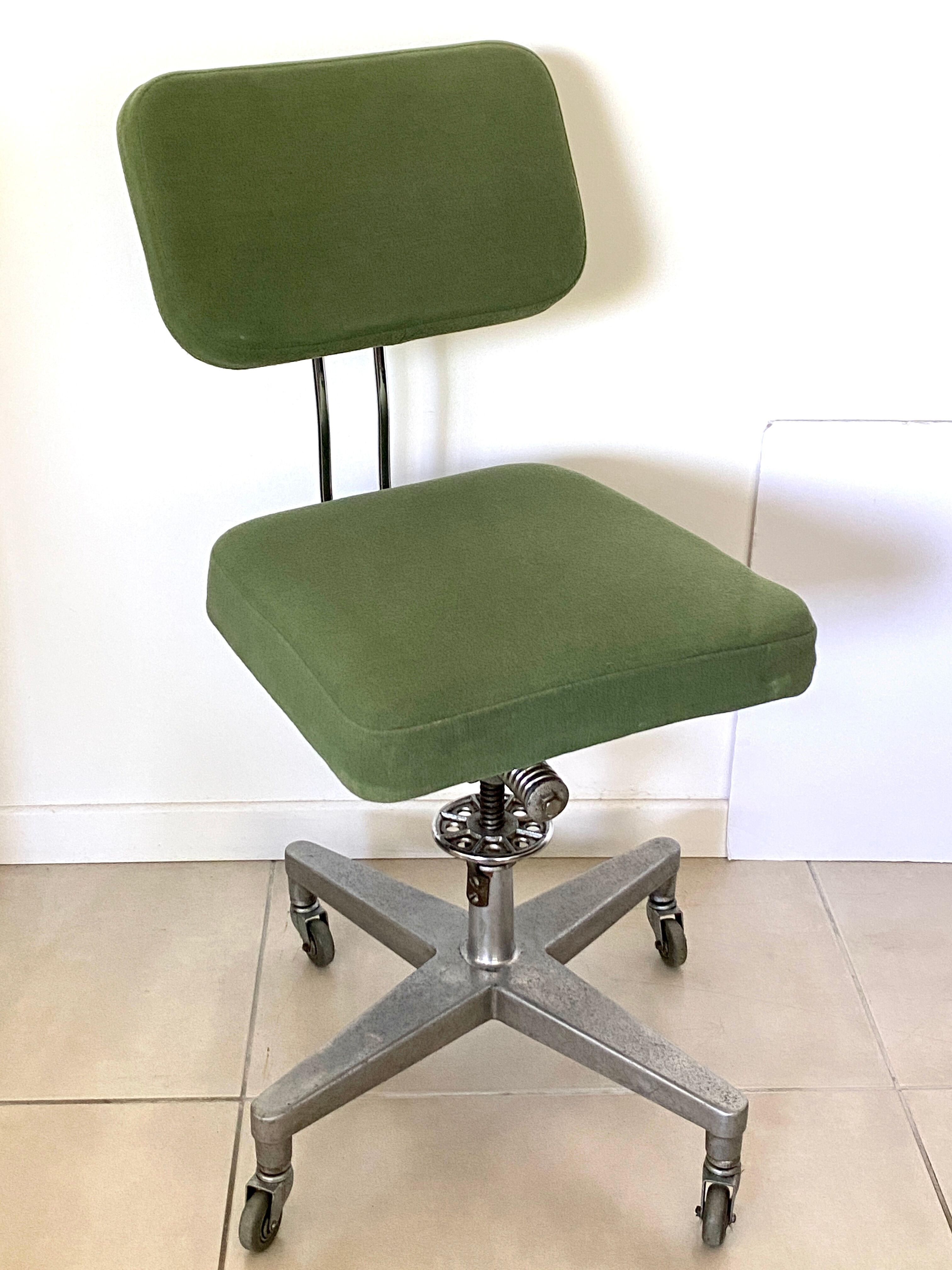 Ancienne chaise d'atelier industrielle