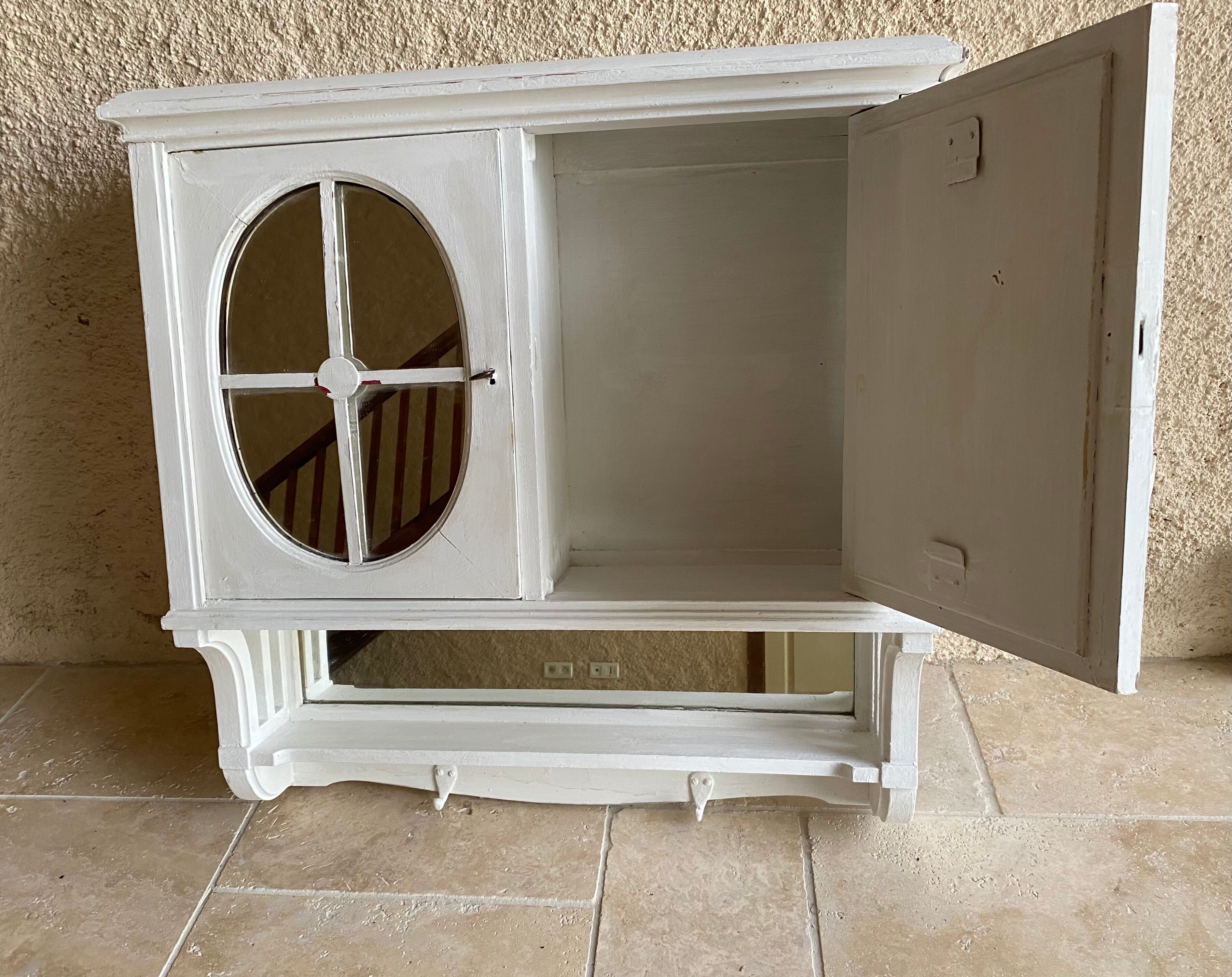 Old storage unit with mirror