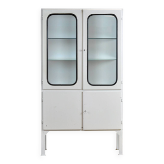 Armoire à pharmacie vintage, années 1970