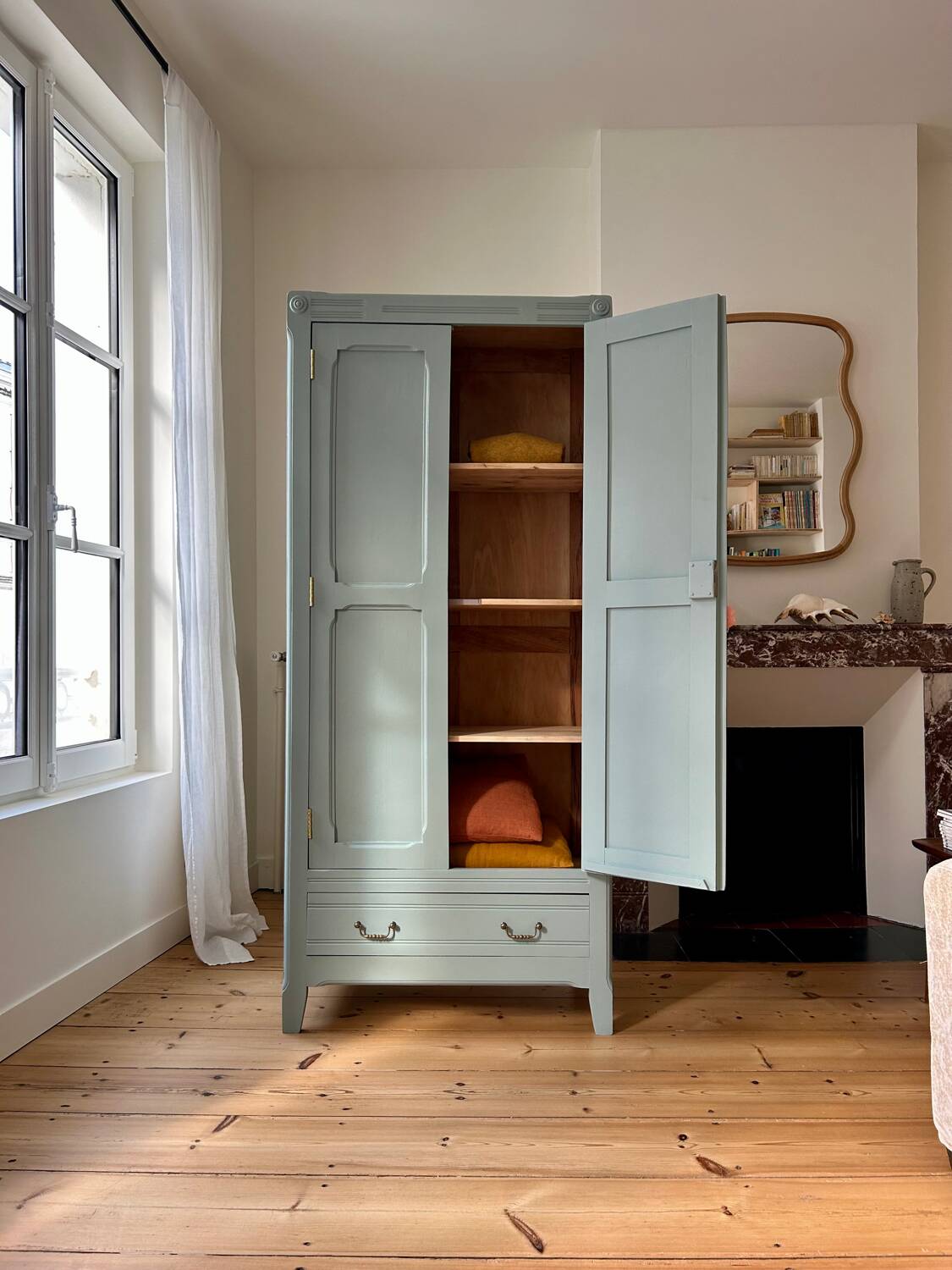 Parisian Wardrobe (renovated)