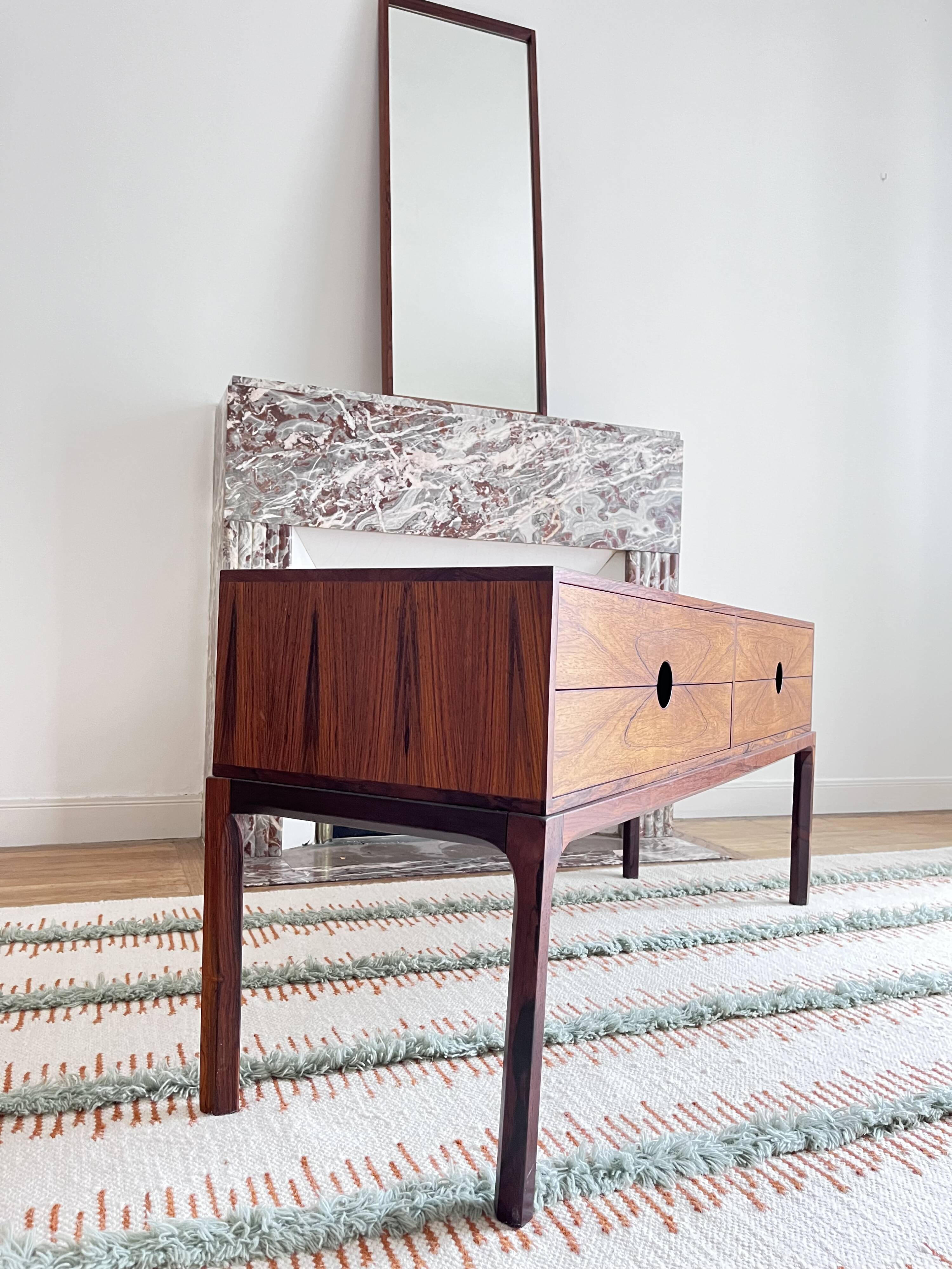 Low enfilade in rosewood by Kai Kristiansen for Aksel Kjersgaard