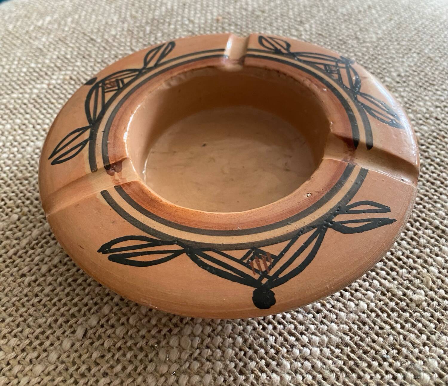 1 Berber ashtray in varnished terracotta