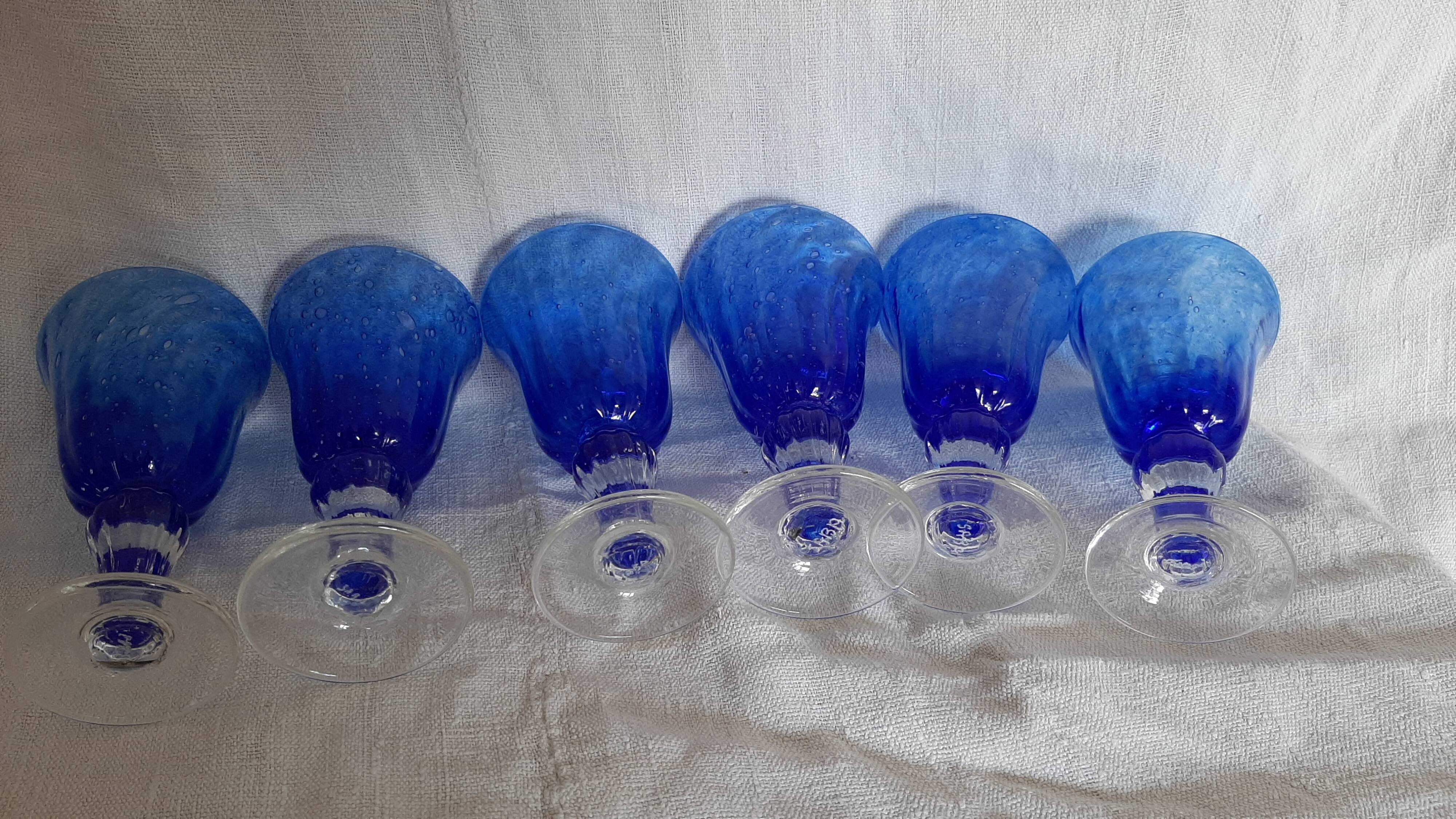 Set of six blue walking glasses "Biot" by Saba.