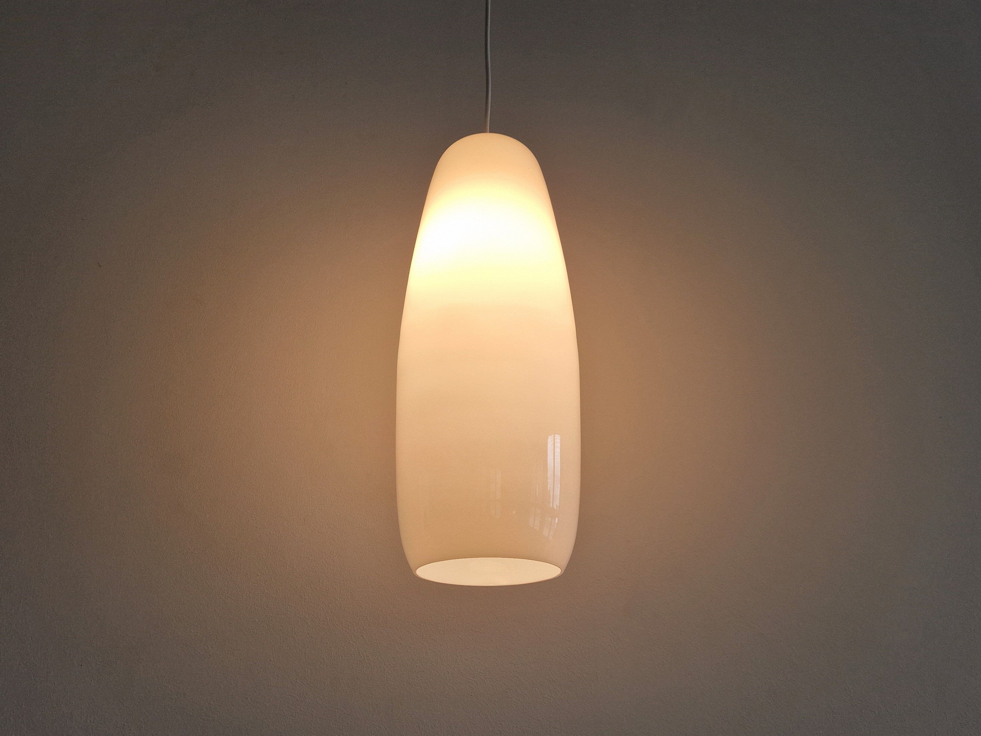 White Murano glass pendant lamp by Massimo Vignelli for Venini, Italy 1960's