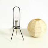 Beautiful mid-century modern tripod raffia table lamp