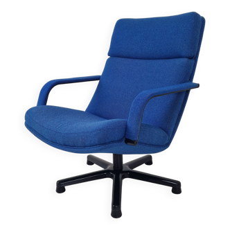Artifort F141 Lounge Chair by Geoffrey Harcourt Design 1972 (2000s Product)