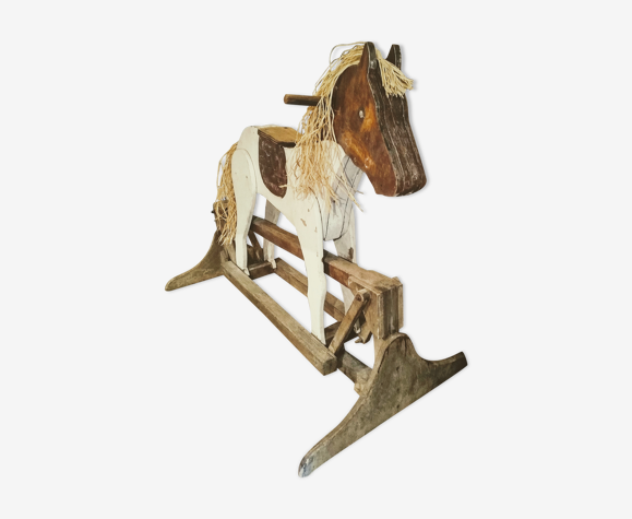 Cheval à bascule