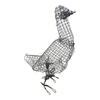 Sculpture metal hen