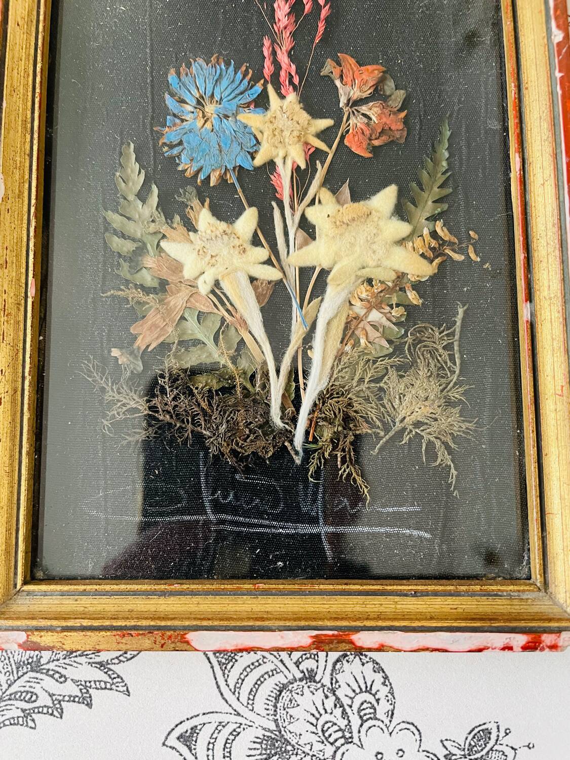 Vintage dried flowers frame
