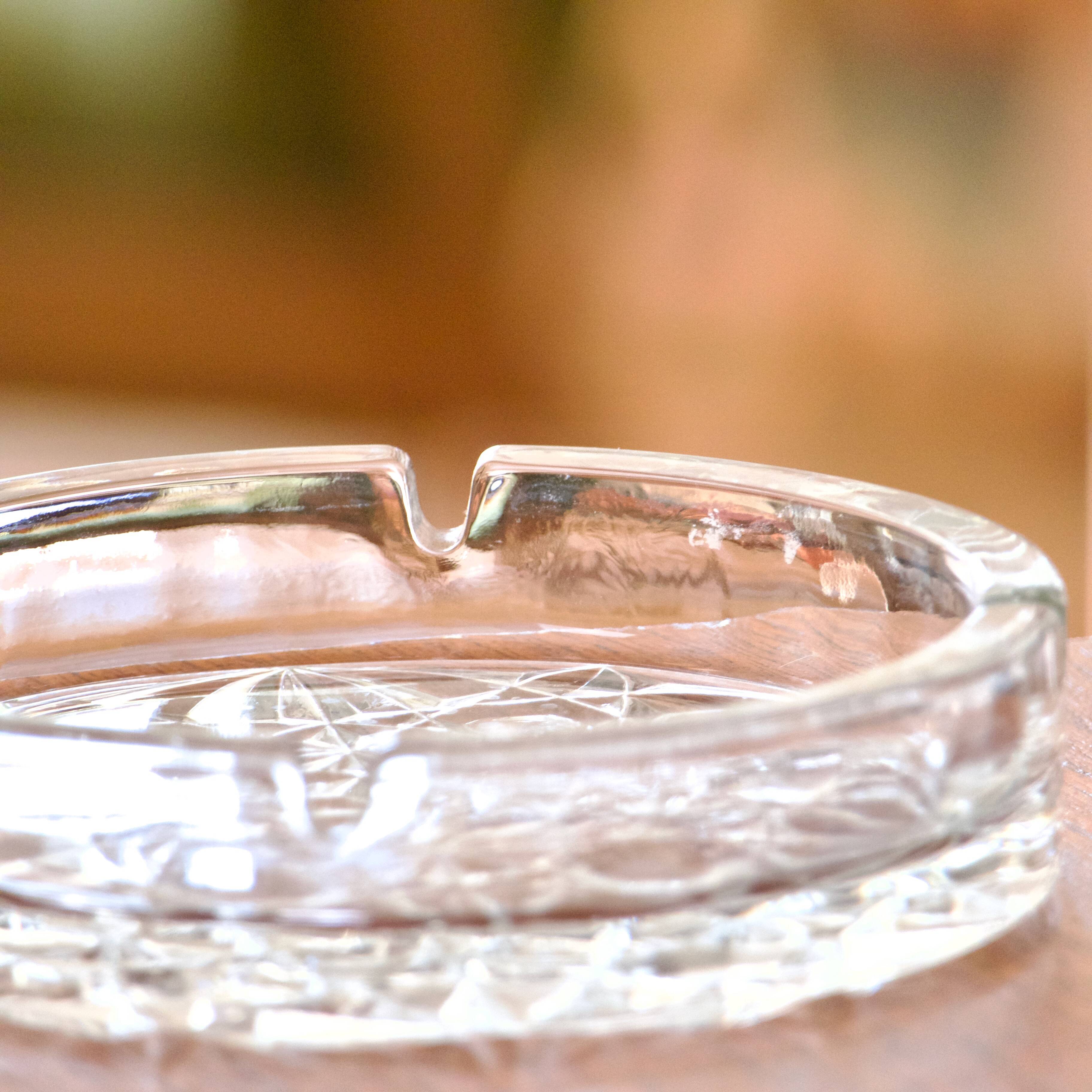 Cendrier vintage en verre épais