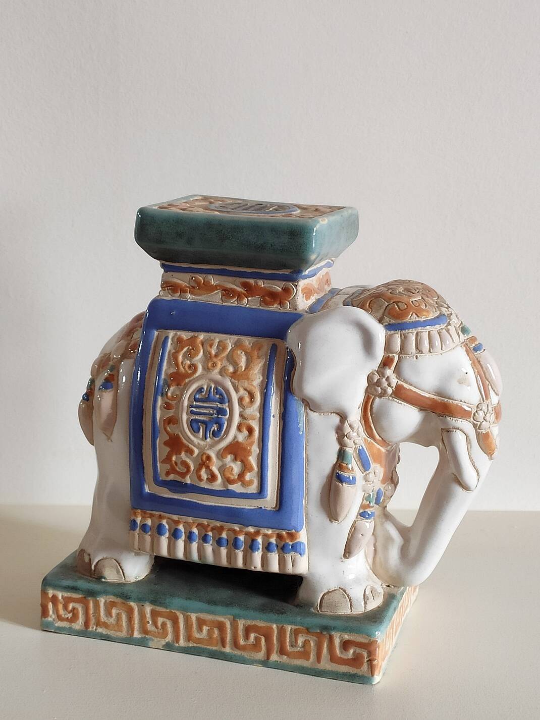Porte plantes éléphant céramique émaillée