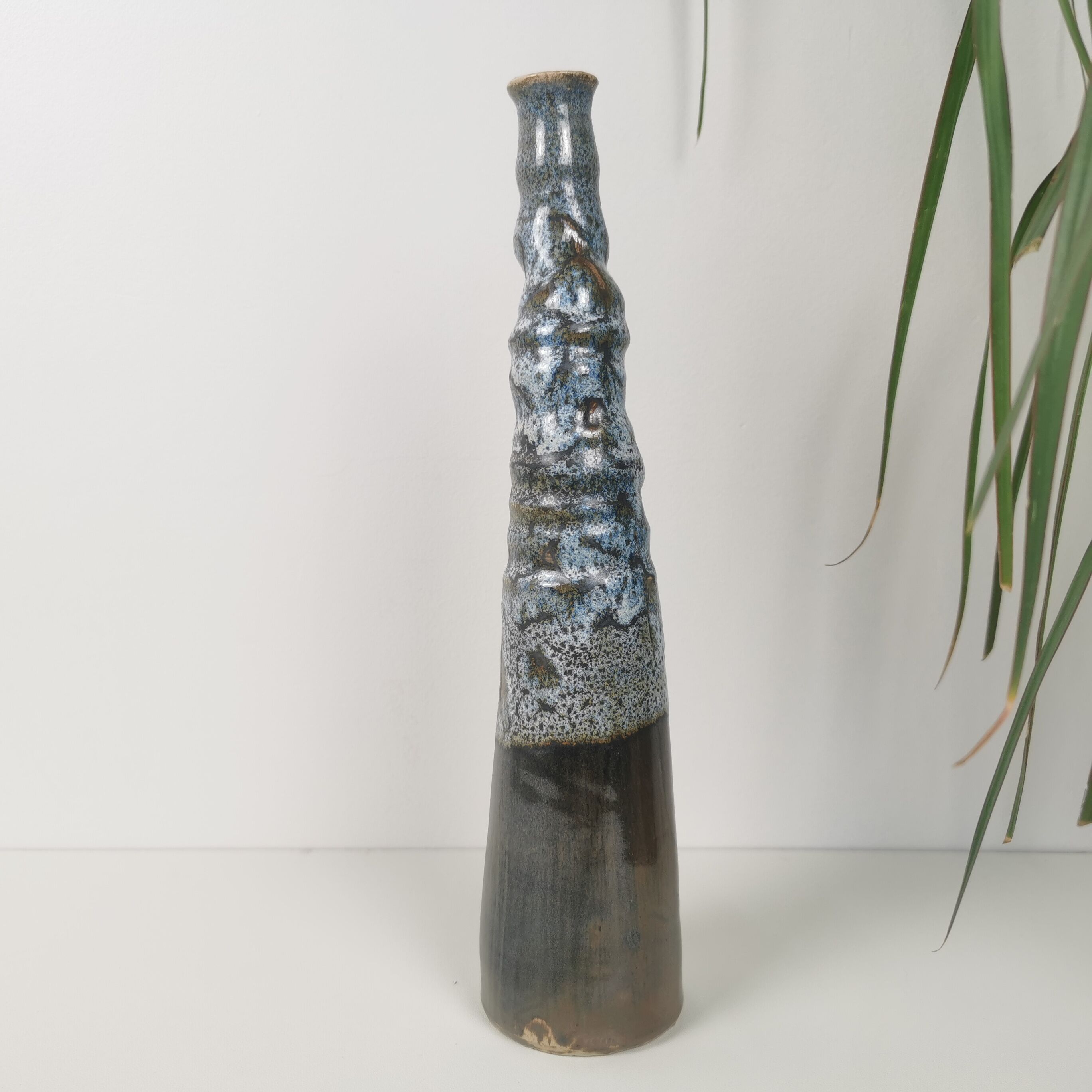 Vase soliflore terre vernissée