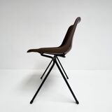 Ensemble de 6 chaises Polyprop marron et noir sur structure métallique. Les chaises Polyprop