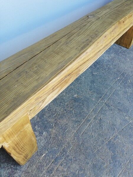 Bench in solid wood