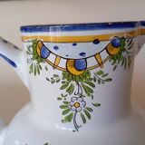Angoulême earthenware pitcher "Le Renoleau" Moustiers decor