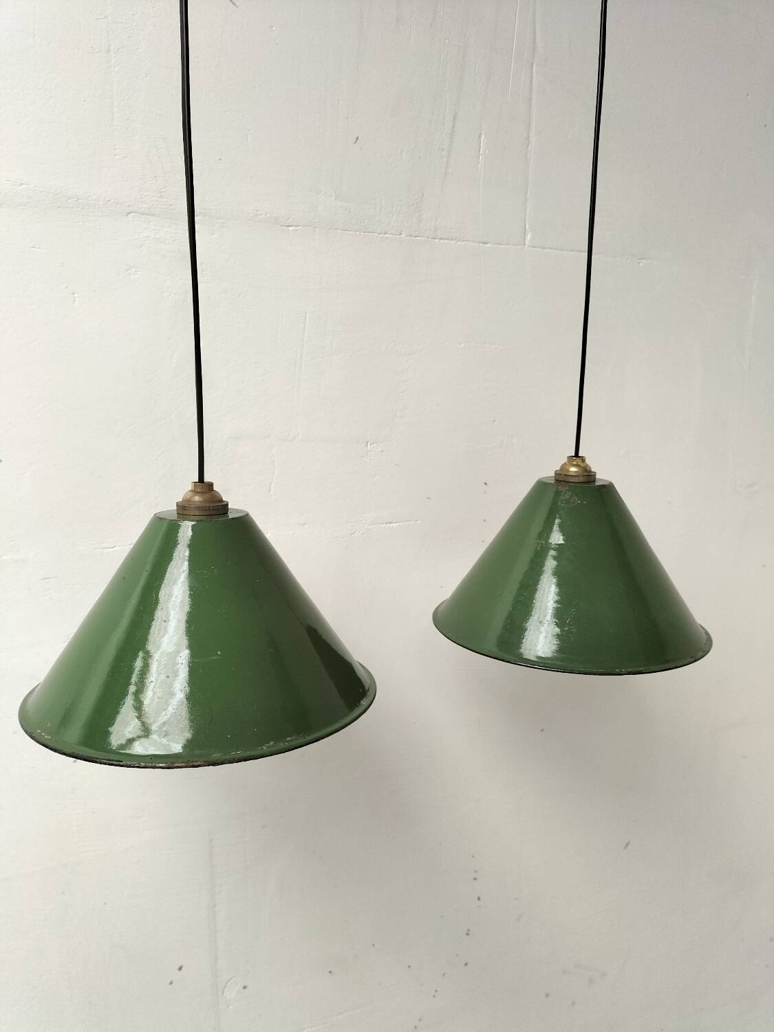 Enamelled cone suspensions