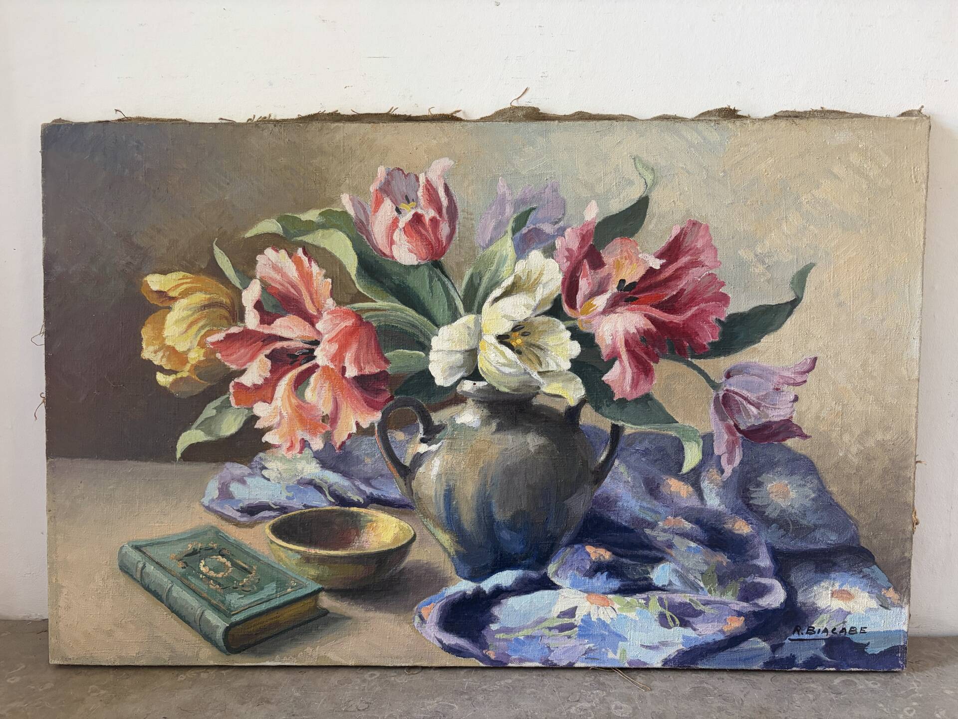 Nature morte, huile sur toile  signée Biacabe