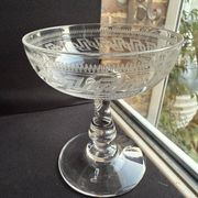 6 coupes à champagne Baccarat gravure Grecque inclinée