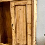 Hat cabinet with 2 doors