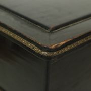 Table de couture antique laquée noire, table d'appoint en acajou, 19e siècle.