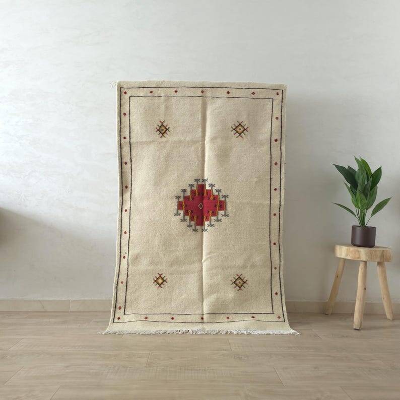 Handwoven Moroccan Berber rug 150/250cm