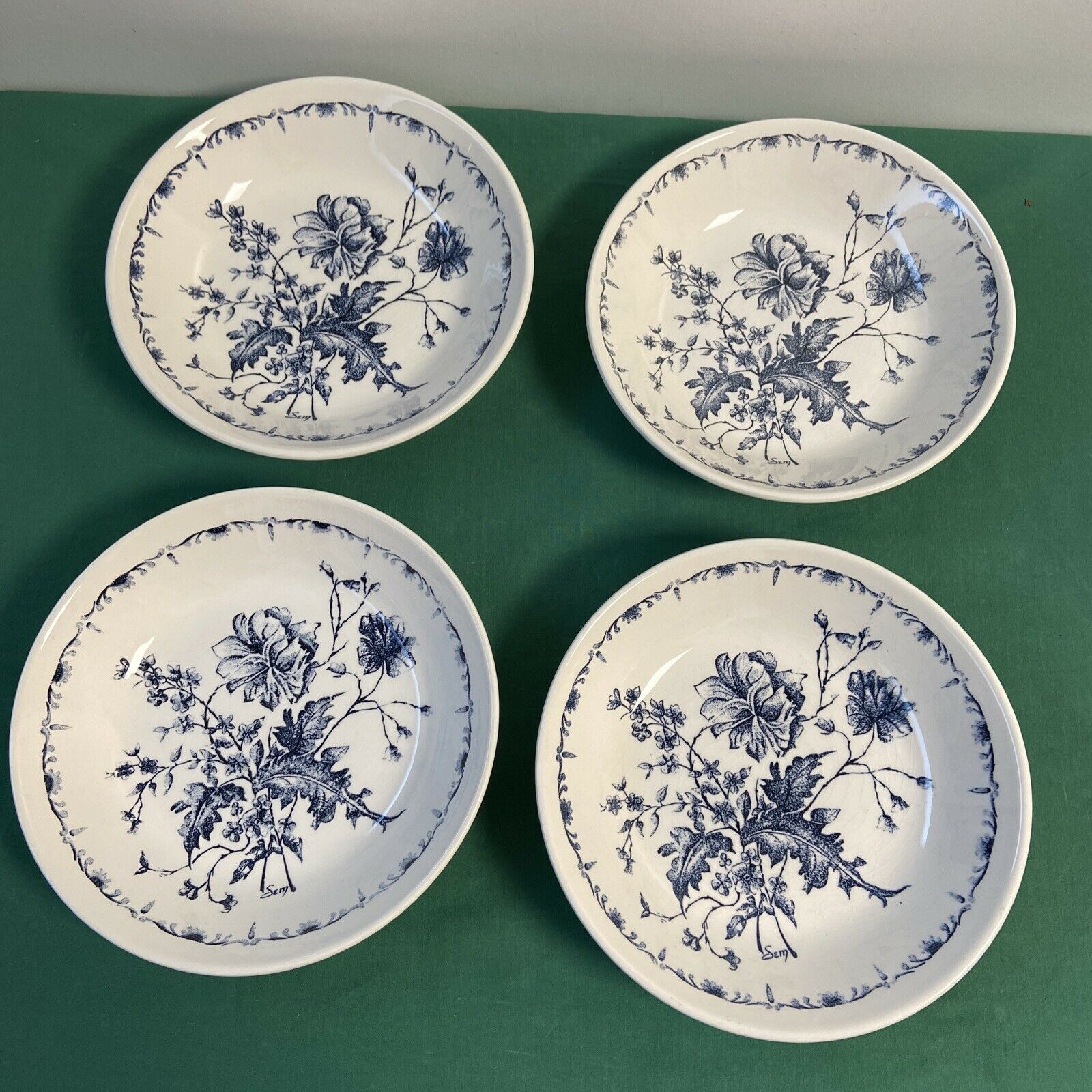 Set of 4 hollow plates Gien France vintage blue floral decorations signed