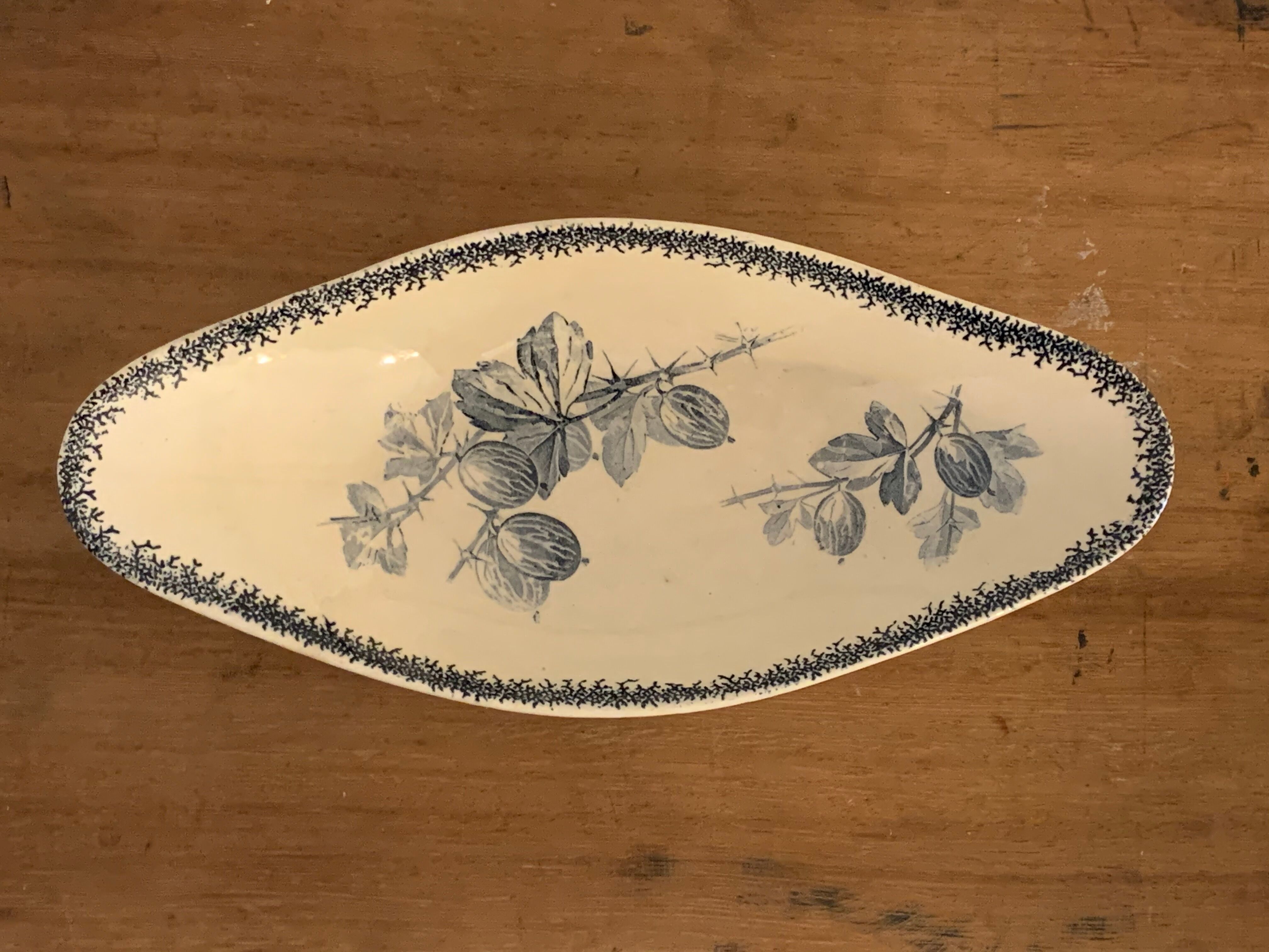 Soupière ravier and dish old blue porcelain Sarreguemines model Groseilles